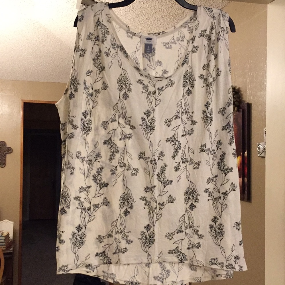 Old Navy sleeveless top